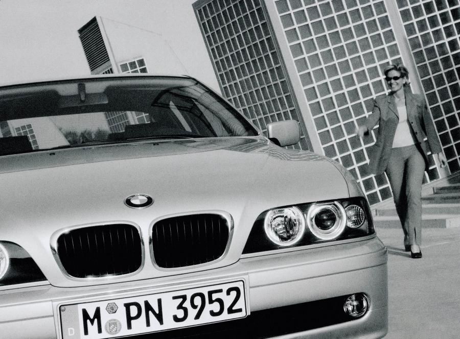  BMW 5-Series 2001 года  (фото 24 из 33)